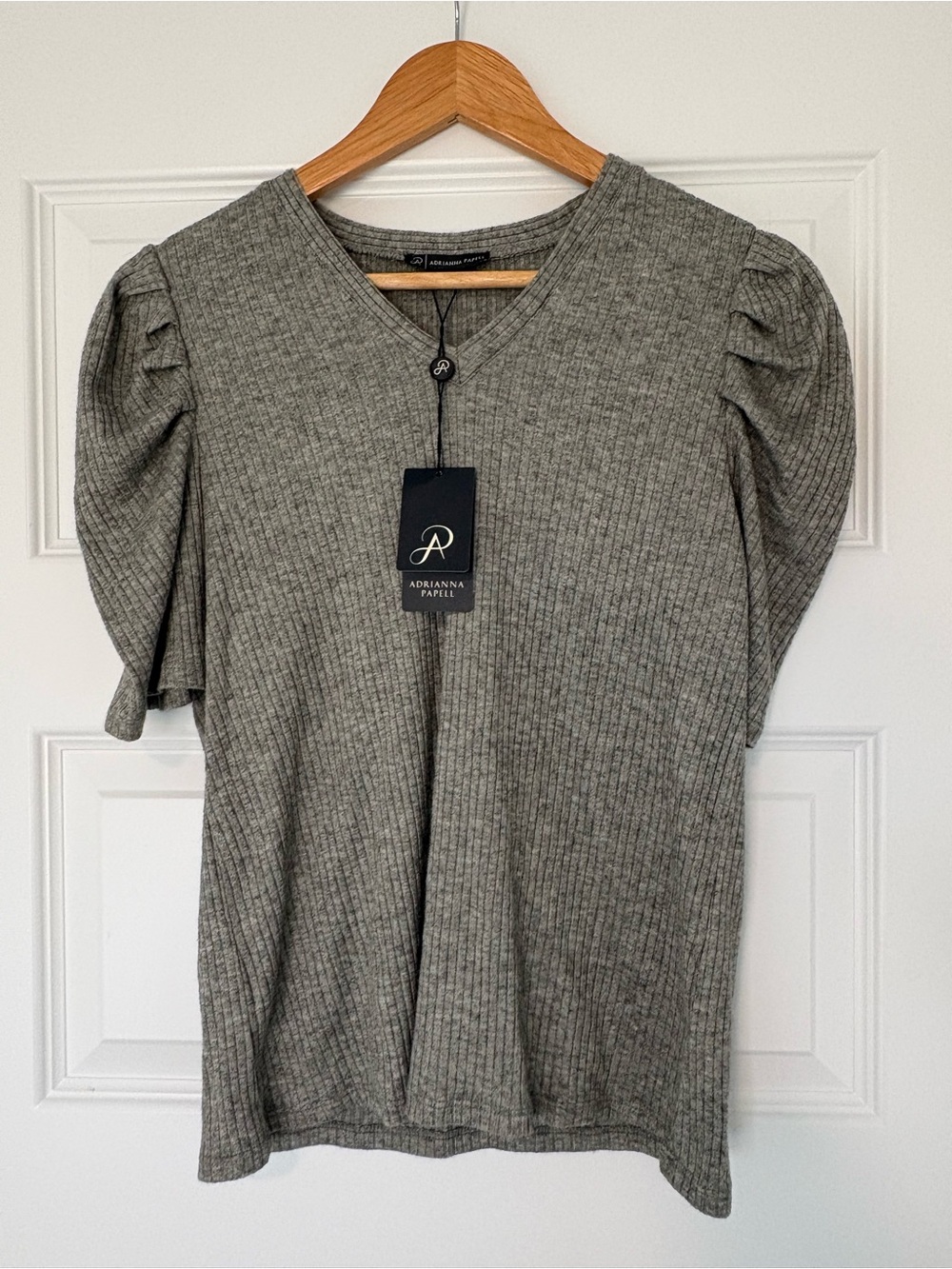 NWT Adrianna Papell Heather Ribbed V-Neck Puff-Sleeve Top Smart Casual Elevated